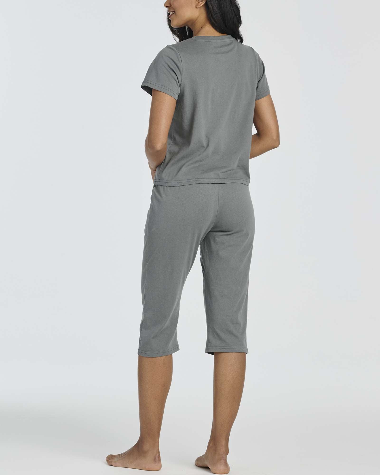 2 Pack: Women's Cotton Pajamas with Capri Pants
